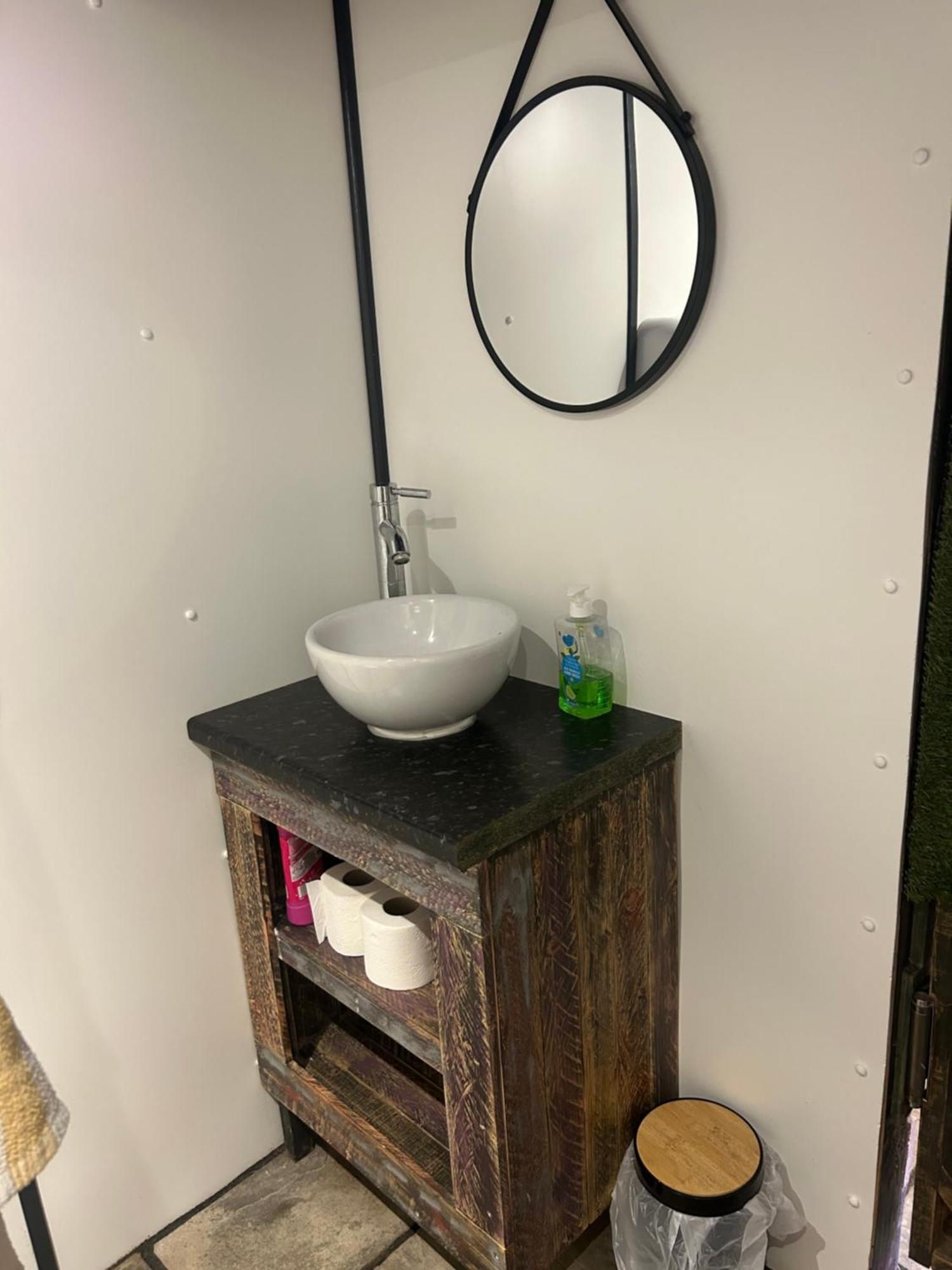 Rhodes To Serenity - Waterfall Shepherds Hut Cauldon Esterno foto