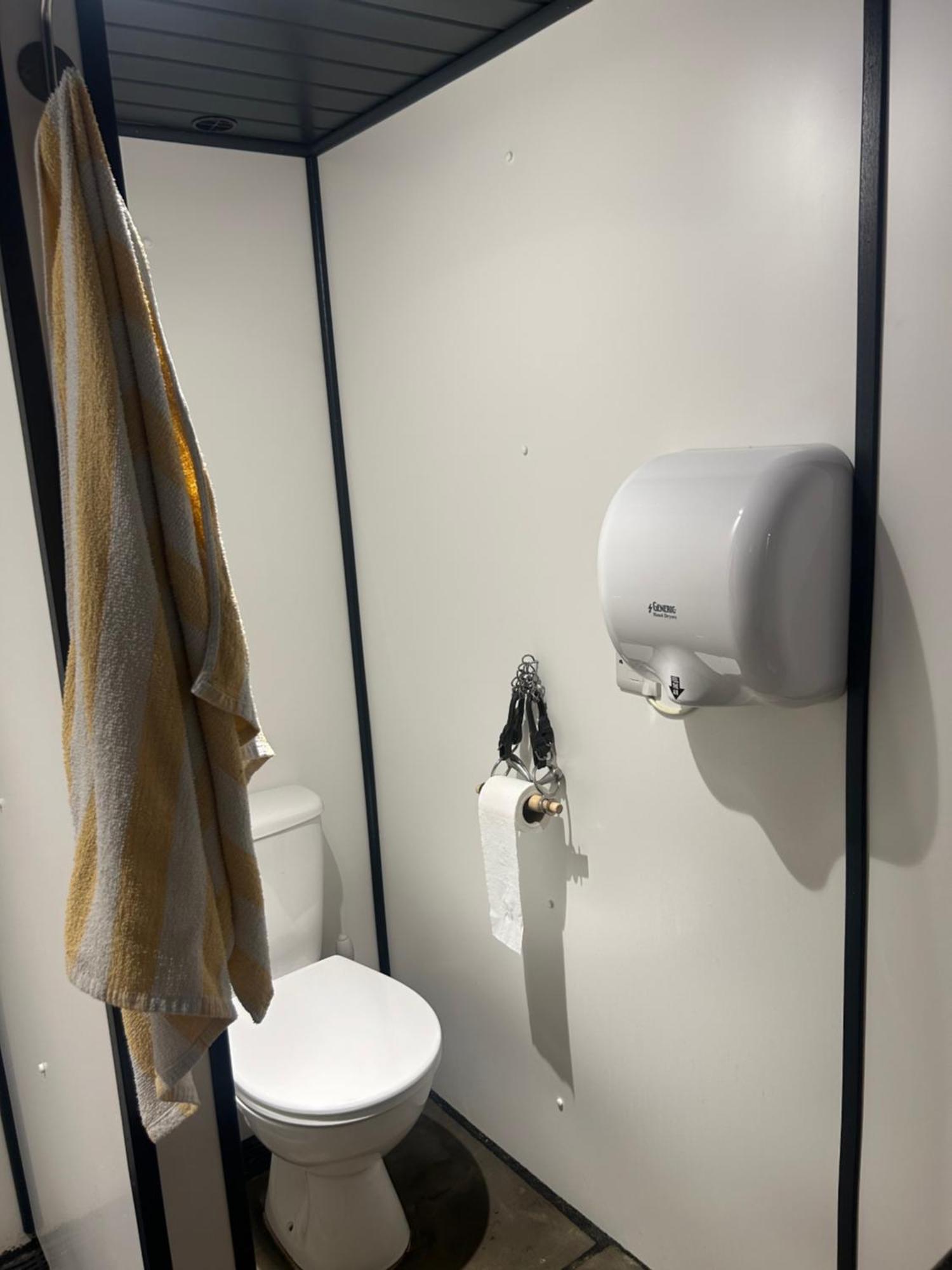 Rhodes To Serenity - Waterfall Shepherds Hut Cauldon Esterno foto