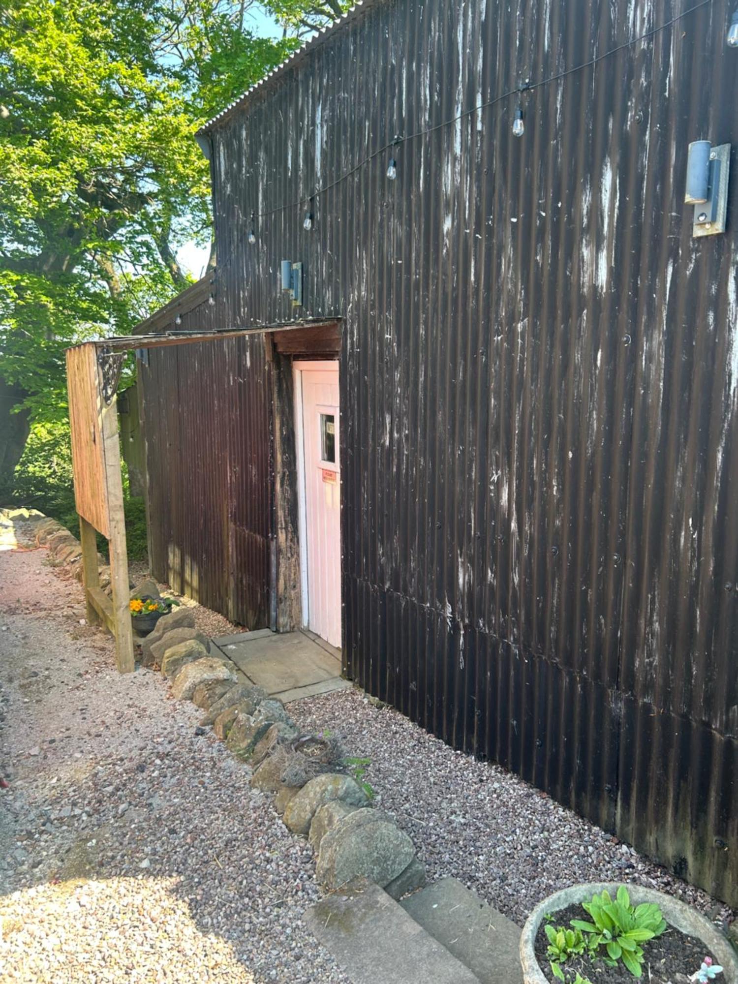 Rhodes To Serenity - Waterfall Shepherds Hut Cauldon Esterno foto