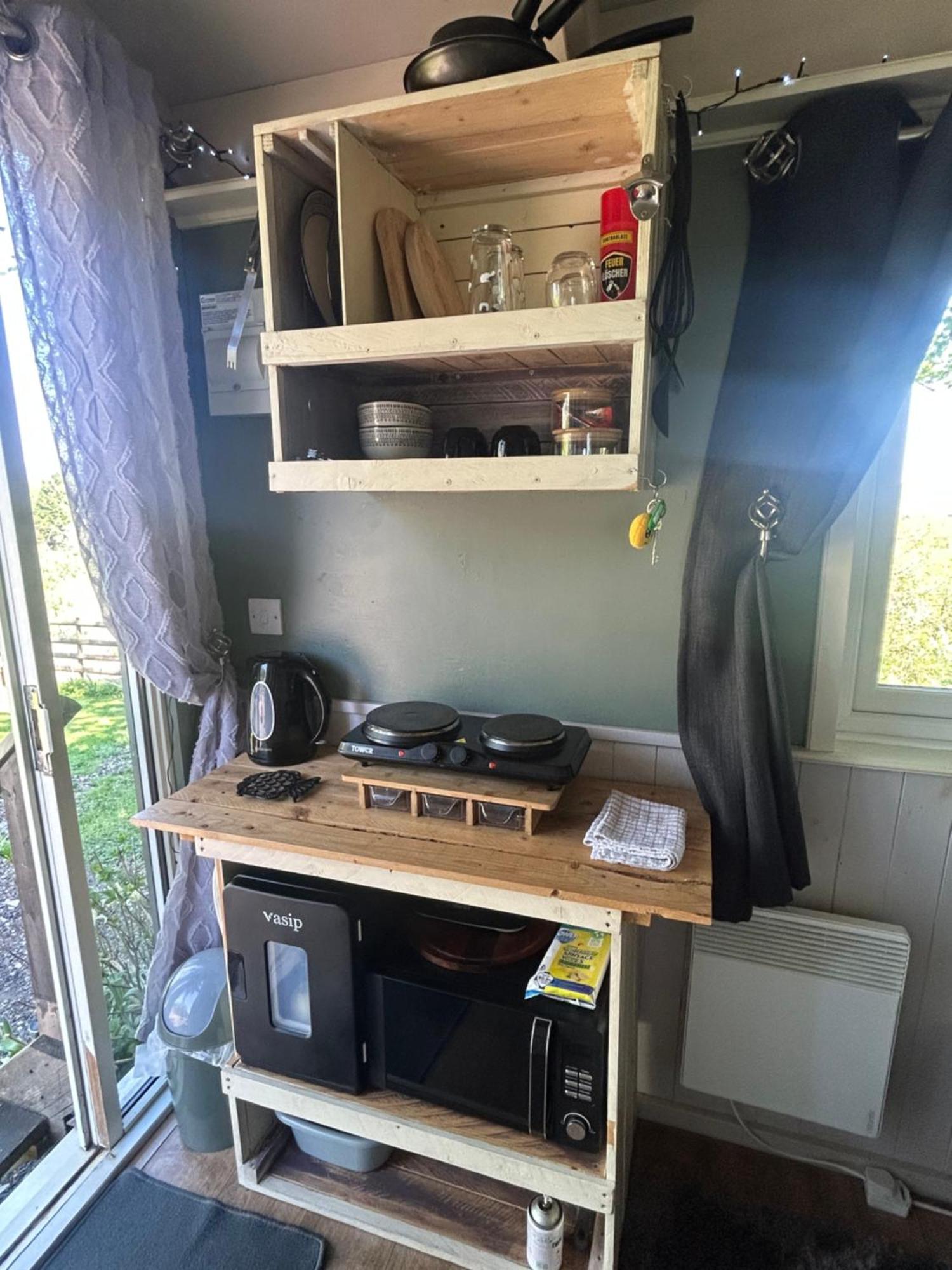 Rhodes To Serenity - Waterfall Shepherds Hut Cauldon Esterno foto